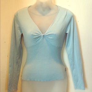BCBG  Blue sweater SZS with a Silk touch